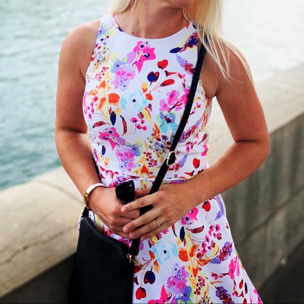 Tahari summer sleeveless dress